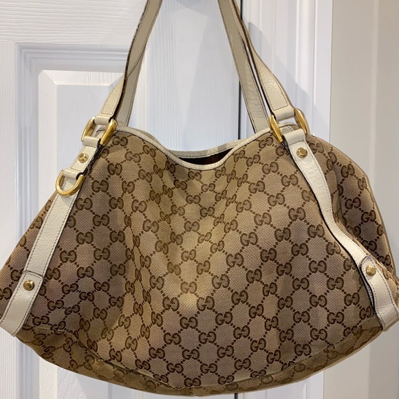 ** AUTHENTIC GUCCI BAG ** - Picture 3 of 7